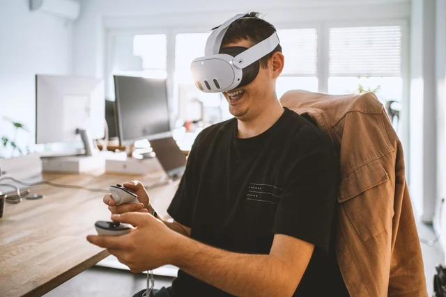 Revolusi VR dan AR dalam Industri Game: Pengalaman Gaming yang Semakin Imersif